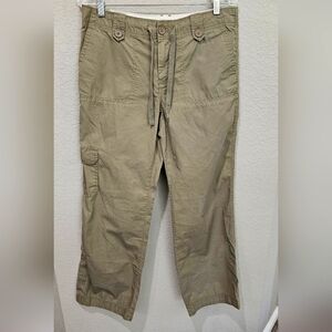 Gap size 8 cargo pants pale khaki/green color